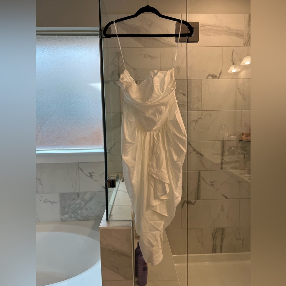 White bachelorette dress! XL never worn, tags still on.